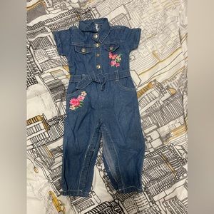 Baby jumpsuit